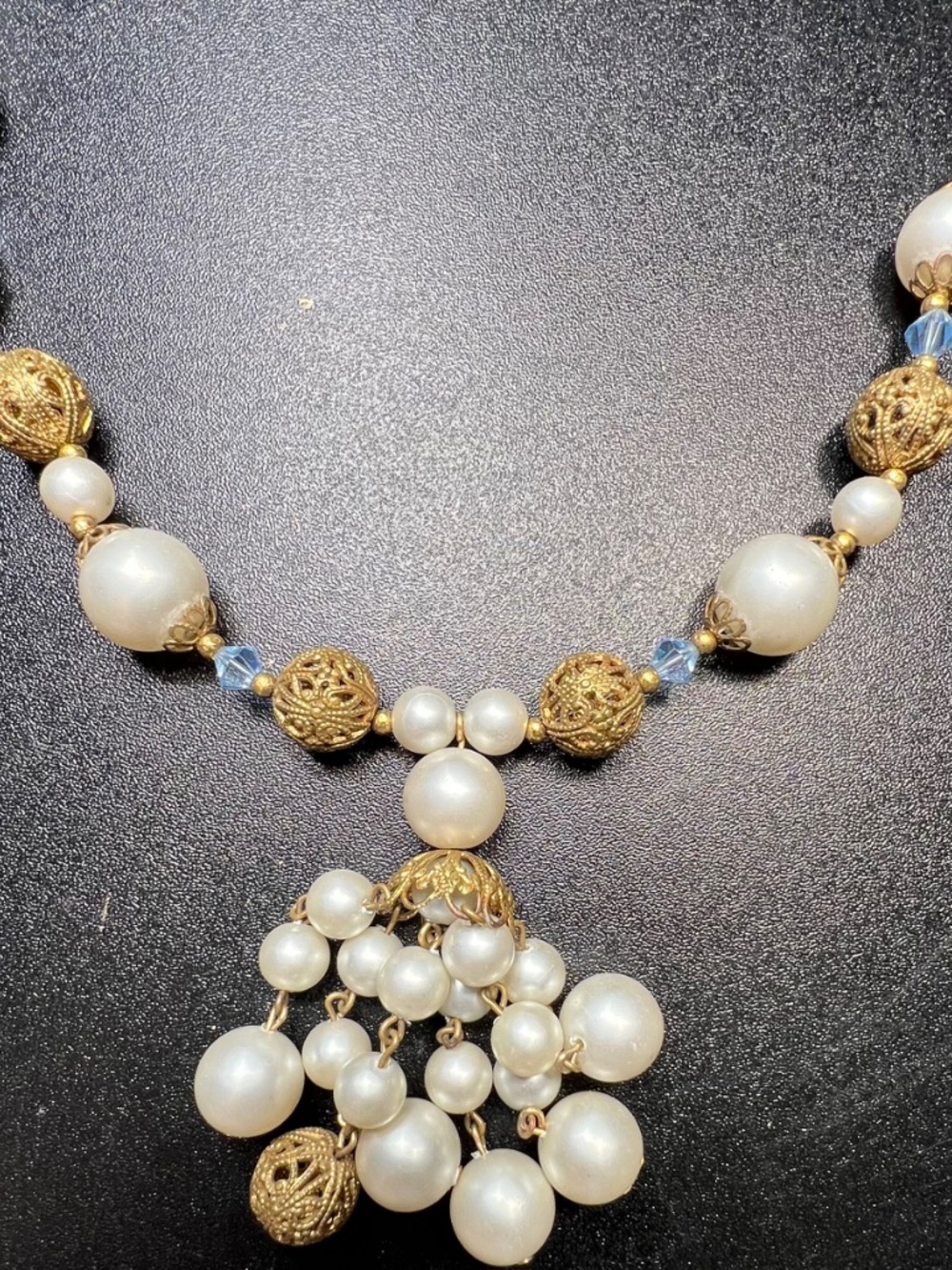 Vintage Faux Pearl Antique Gold Tone Filligree Blue Glass Tricone Bead Necklace - Picture 5 of 6